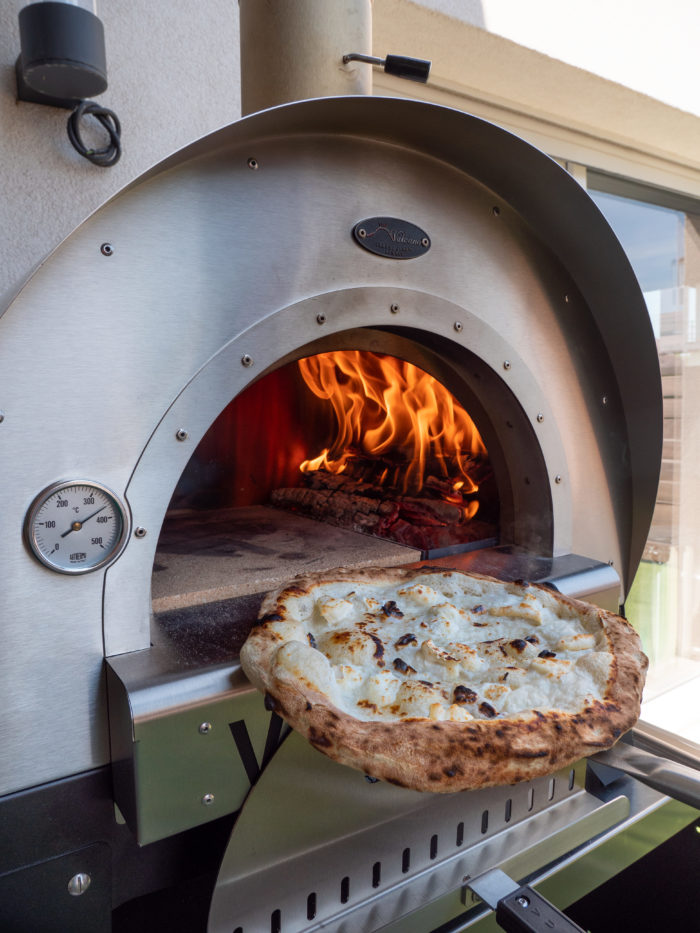Vulcano France | Pizza blanche four vulcanello scaled